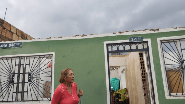 “Estamos sin techo”: tras lluvias, habitantes de Usme piden ayuda por afectaciones