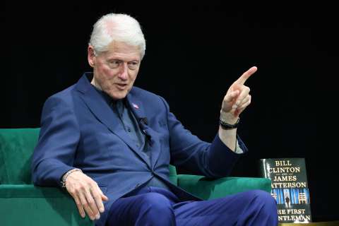 Trump da vuelta a la polémica: pedirá investigar lazos entre Bill Clinton y Epstein