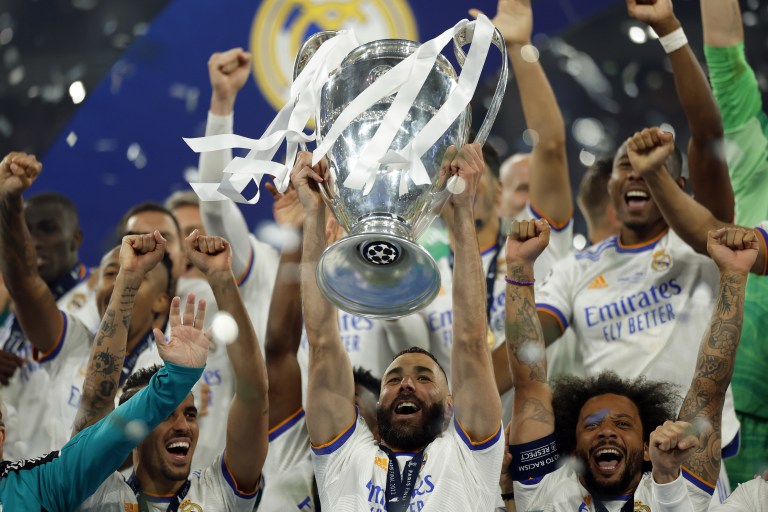 Ya es oficial: Karim Benzema no jugará más con Real Madrid