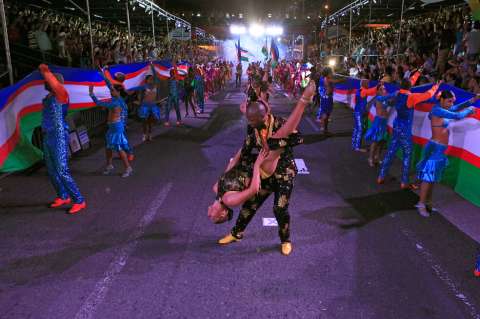 Cerca de 1.500 bailarines participarán en el "salsódromo" de la Feria de Cali
