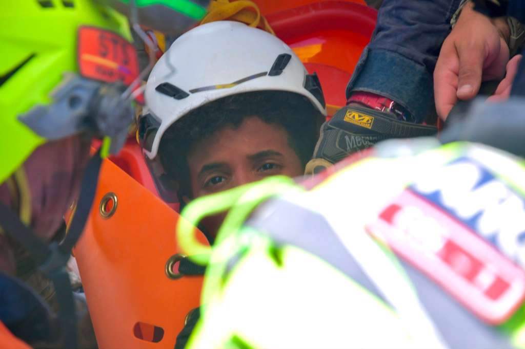Ungrd confirma el primer rescate con vida de un colombiano en los terremotos en Venezuela