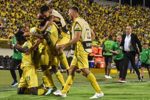 Santa Fe la sacó barata en Bucaramanga, la final  llega abierta a El Campín