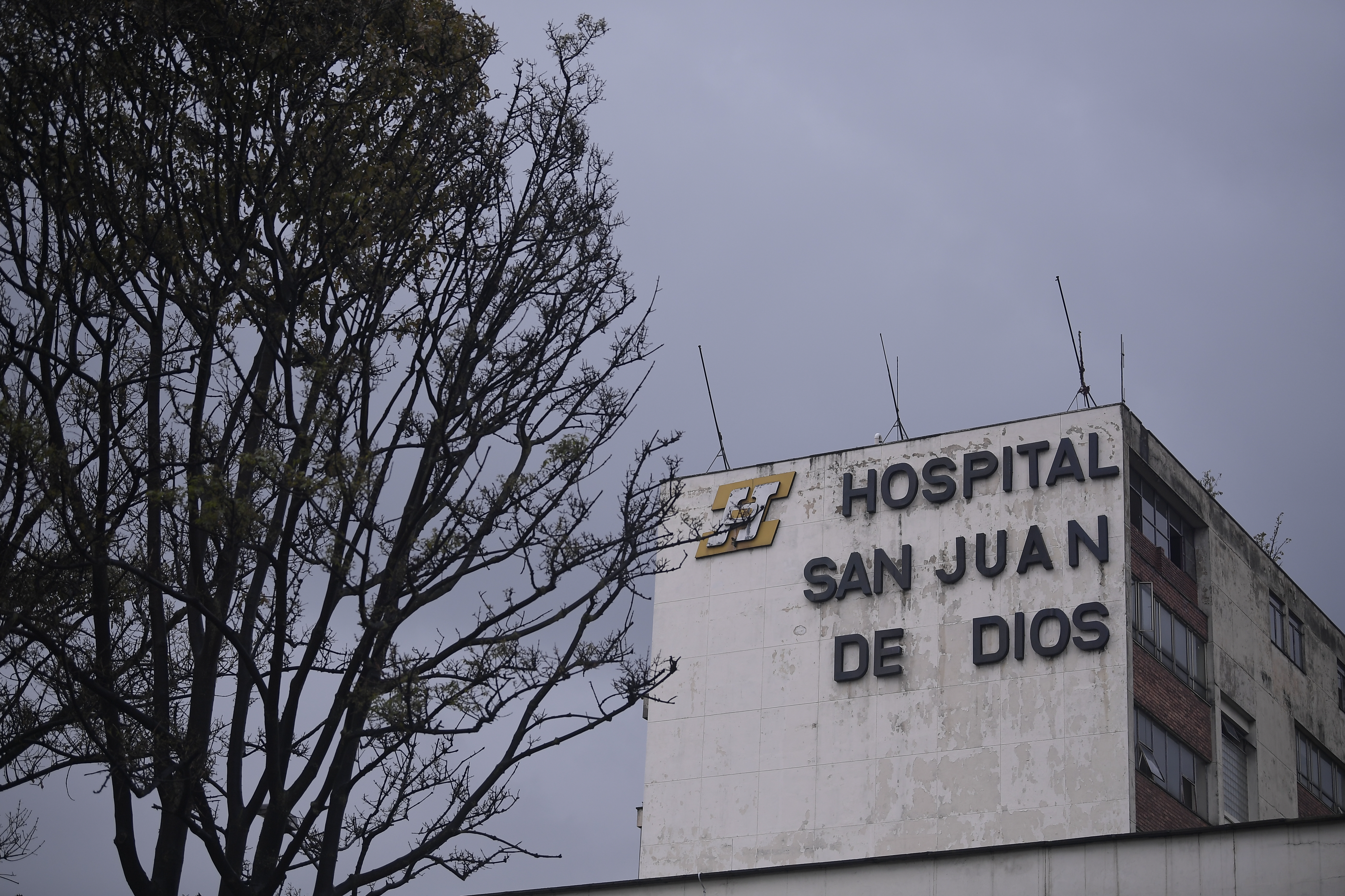 Recorrido por las instalaciones de este hospital que se encuentra en ruinas.