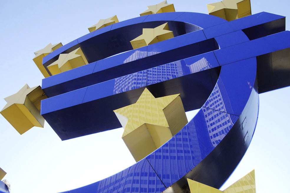 El Banco Central Europeo continuará apoyando la economía de la eurozona afectada por la recesión durante el tiempo que sea necesario. EFE/Mauritz Antin.