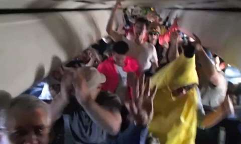 Harlem Shake a 30.000 pies de altura genera polémica