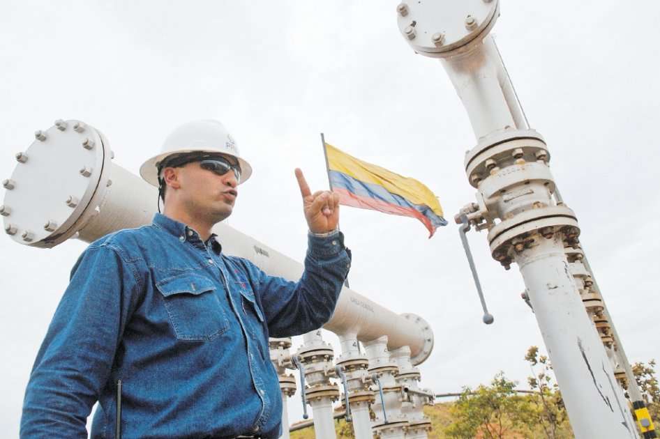 En la foto, uno de los operarios de Campo Rubiales, operado por Pacific, empresa que aporta la cuarta parte de la producción de crudo nacional. /Gustavo Torrijos