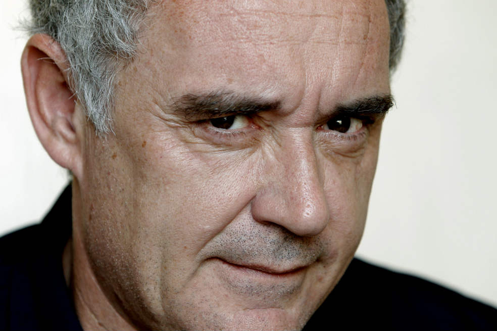 El chef español Ferrán Adrià vendrá en abril a Colombia a liderar un taller creativo. “Quiero compartir el mensaje de la innovación y la creatividad con todos los colombianos”, asegura. / EFE