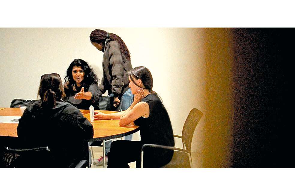 Gina Potes, Angie Guevara y Elizabeth Ruales conversan sobre cómo ha sido esta trayectoria desde que fueron atacadas. / Andrés Torres - Tomado de video