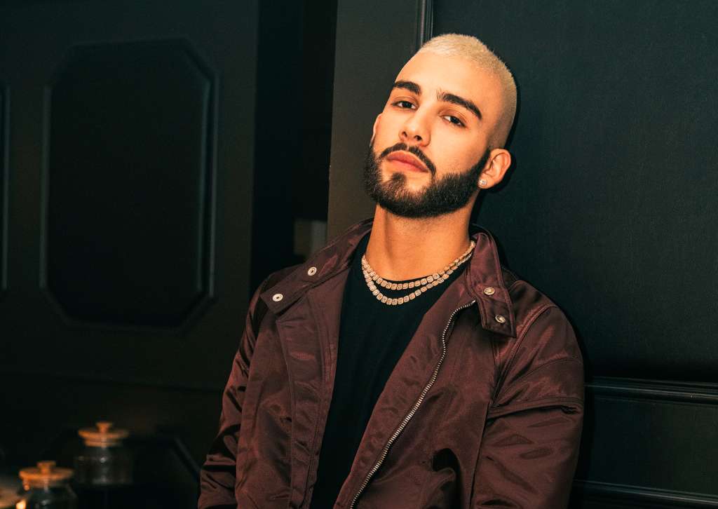 USA9442. MIAMI (FL, EEUU), 22/11/2024.- Fotografía cedida por Gabo Bucheli donde aparece el cantante colombiano Manuel Turizo quien lanzó este viernes su cuarto álbum de estudio titulado '201', que rinde homenaje al apartamento número 201 en el que vivió durante su infancia en Montería, Colombia. Este nuevo proyecto, publicado bajo el sello La Industria INC. a través de Sony Records, incluye 12 canciones que llevan a los oyentes por una travesía sonora cargada de ritmos urbanos, influencias tropicales latinas y sonidos innovadores. EFE/ Gabo Bucheli /SOLO USO EDITORIAL /NO VENTAS /SOLO DISPONIBLE PARA ILUSTRAR LA NOTICIA QUE ACOMPAÑA /CRÉDITO OBLIGATORIO