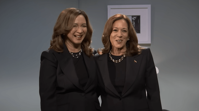 Kamala Harris en “Saturday Night Live” causa molestia entre los republicanos
