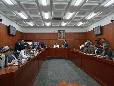 Gobierno radicó ponencia de la reforma a la salud para su tercer debate en Senado