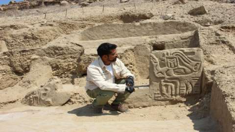 Descubren templo de 5 mil años de antigüedad debajo de duna en Perú