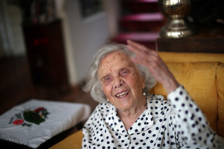 La escritora Elena Poniatowska es galardonada con el premio internacional Carlos Fuentes