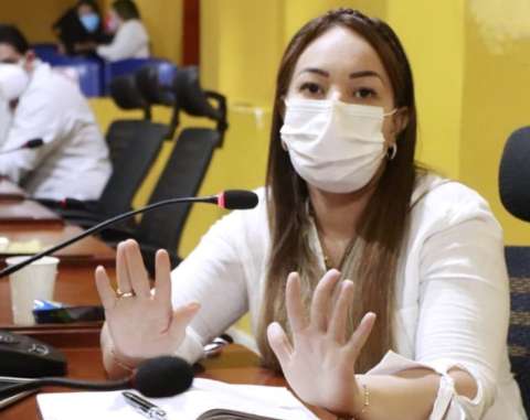 Gloria Estrada regresó al Concejo de Cartagena y denunció amenazas