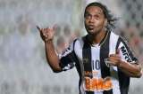 Ronaldinho se sometió a una cirugía estética en la boca