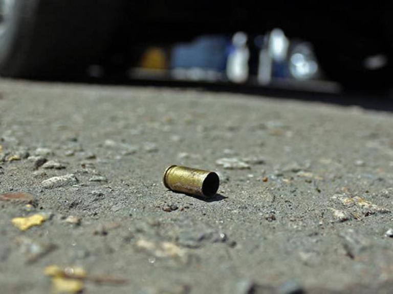 Escolta disparó contra dos presuntos ladrones en Medellín; uno de ellos murió