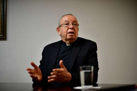 Monseñor Henao a los políticos: “Debe haber el mayor respeto por la Constitución”