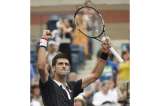 Djokovic suda y baila camino a cuarta ronda del US Open