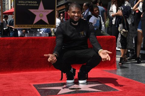 Usher pide a fans limpiar de vez en cuando la estrella que recibió en Paseo de la Fama