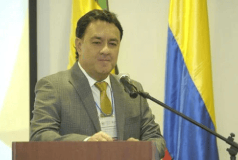 Calos Mario Álvarez, exalcalde de Armenia, al parecer murió a causa de un infarto.