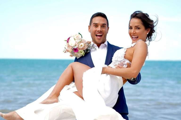 Esta foto corresponde al día de la boda. La protagonista de Hasta que la plata nos separe le dedicó a su esposo unas románticas palabras. “Sigamos construyendo una relación basada en el respeto, la admiración, la paciencia, el trabajo en equipo, pero sobre todo en el amor. Te amooooo babycito”.