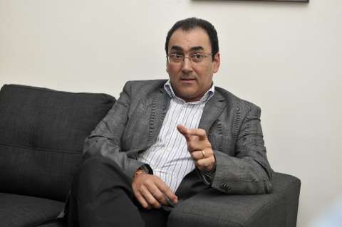 Gobierno postula a Sergio Díaz-Granados a la CAF y retira a Alberto Carrasquilla