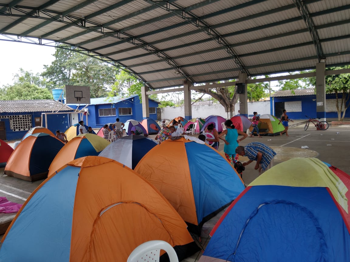 Este es el colegio Santa María, zona de albergue para 24 de las 27 familias que resultaron damnificadas.