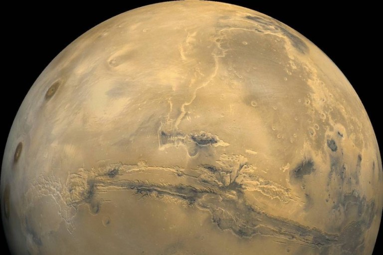 China se apunta un éxito espacial: la sonda “Tianwen-1” se insertó en órbita marciana