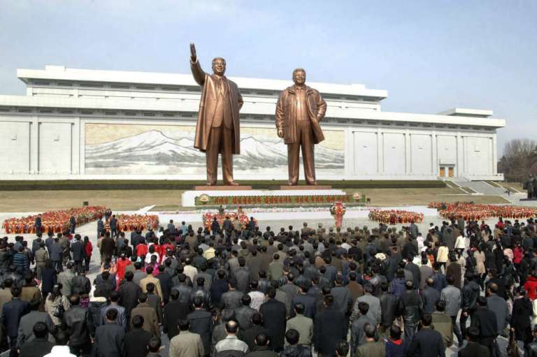 Alerta en el 101 aniversario de Kim II-sung, líder norcoreano