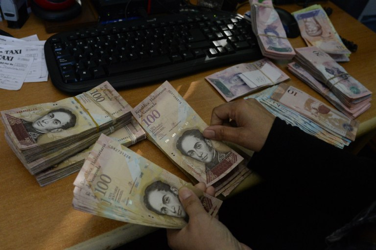 FMI prevé un año terrible en Venezuela: 15% de caída del PIB y 13.000% de inflación