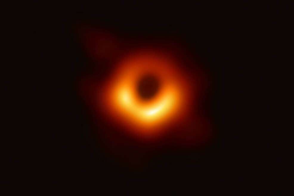Esta fue la primera imagen de un agujero negro. / EHT