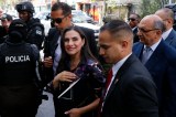 Ecuador: Abad dice que asumirá la presidencia; Noboa cambia otra vez de vicepresidenta