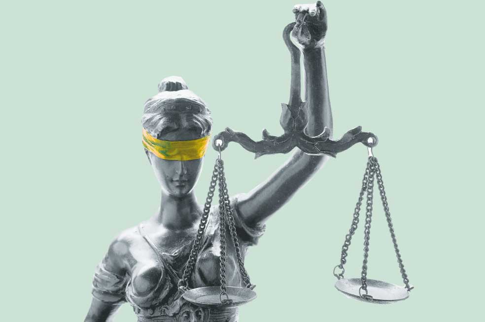 Gerardo Tobar ha ocupado distintos cargos en la rama judicial en los que su discapacidad visual no ha sido un impedimento para cumplir su misión con la justicia.