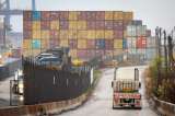 China alcanza superávit comercial récord tras normalizar exportaciones a EE. UU.