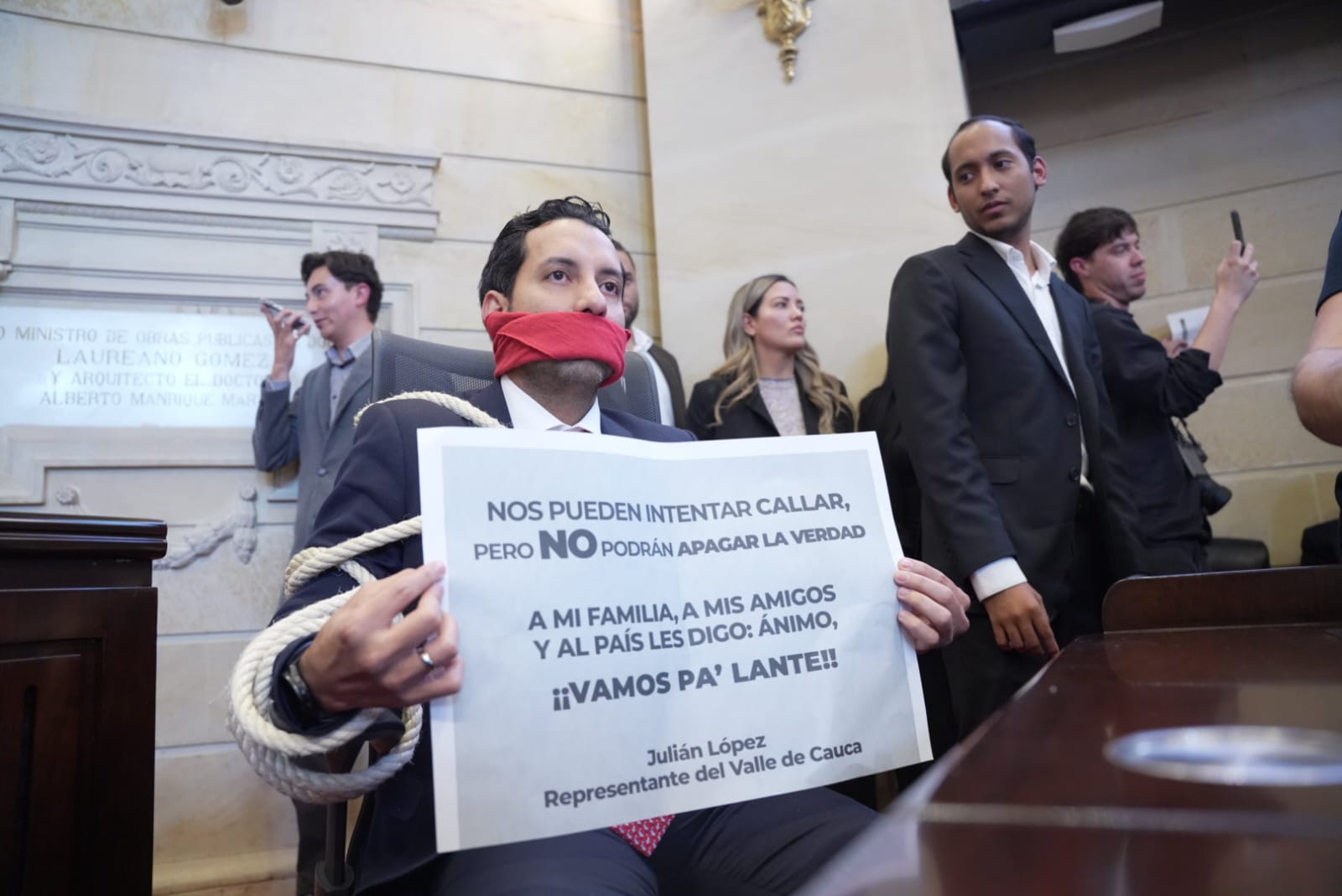 Protesta de Julián López