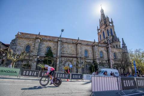 Así les fue a los colombianos tras la etapa 1 de la Vuelta al País Vasco: Tejada es top 20