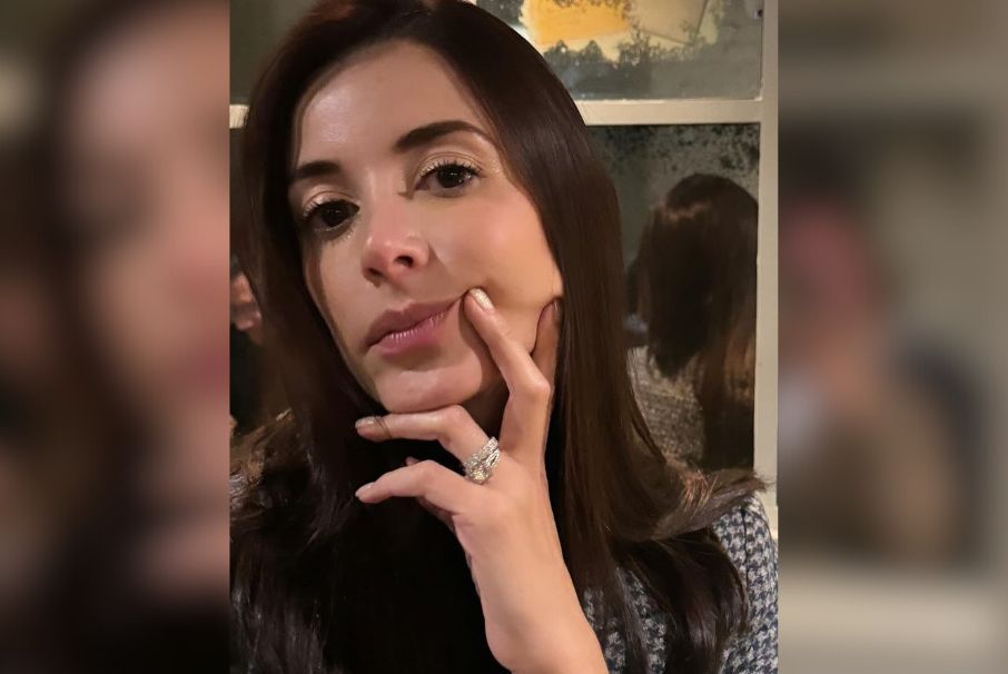 La periodista, Alejandra Giraldo, rechazó el hecho en sus redes sociales y pidió sanciones para los uniformados.