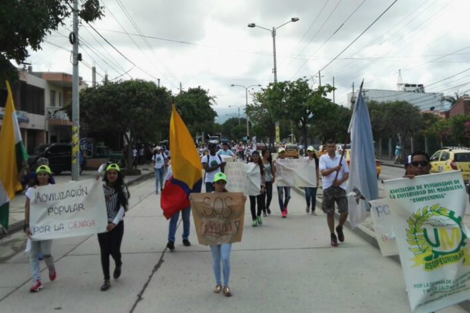 La marcha por la Ciénaga Grande comenzó en la U. del Magdalena y terminó en el Parque Simón Bolivar de Santa Marta. / Cortesía.