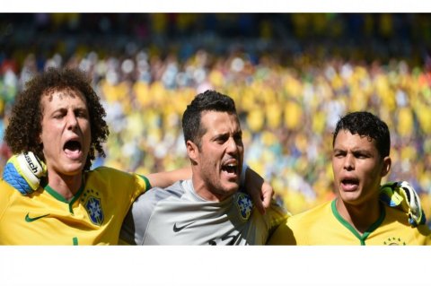 Los capitanes del barco brasileño