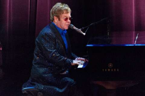 Elton John contrajo infección "potencialmente mortal" tras gira en América del Sur