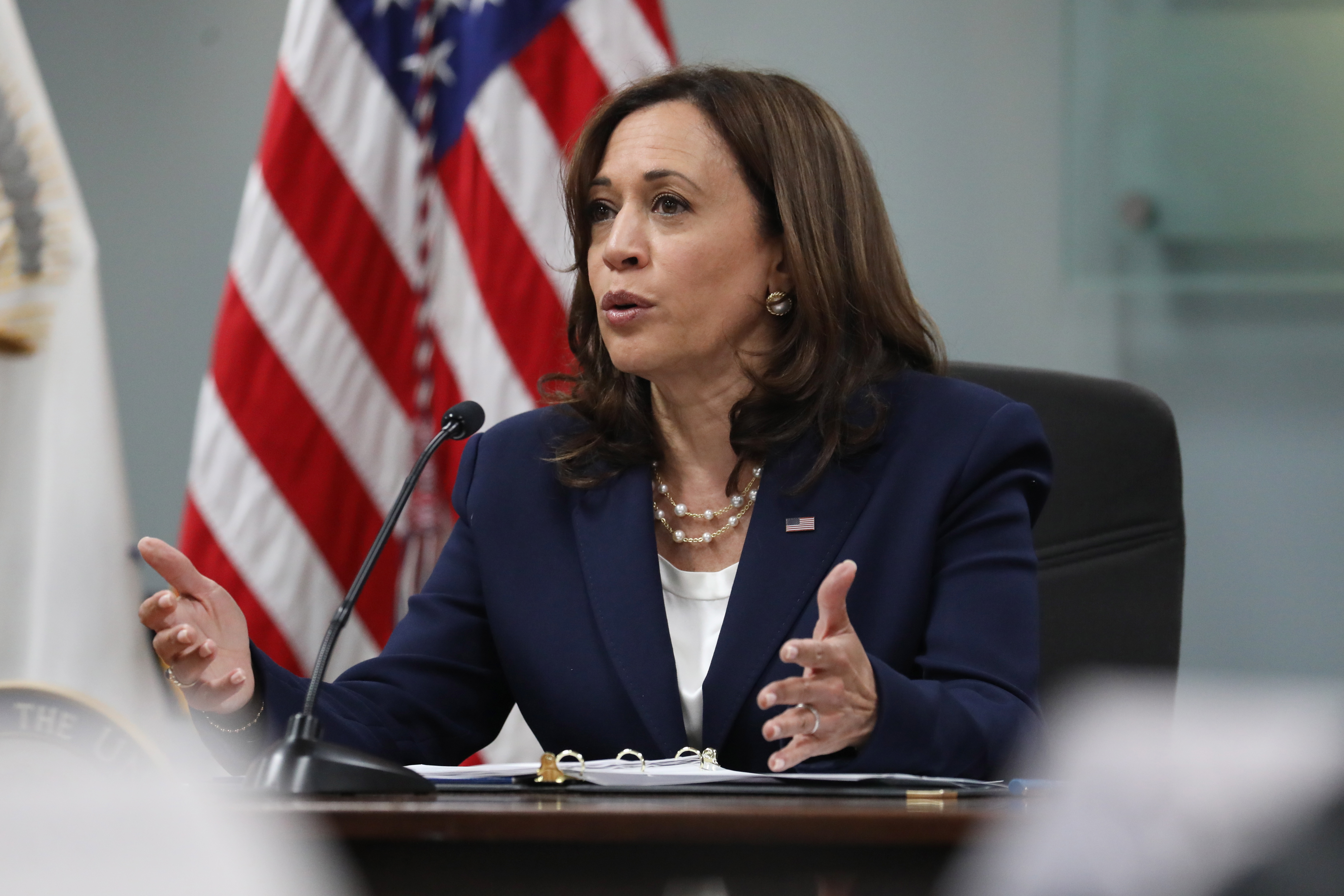 Los Angeles (United States), 06/06/2022.- US Vice President Kamala Harris heads a roundtable with faith leaders at the Los Angeles County Federation of Labor, AFL-CIO, during the IX Summit of the Americas in Los Angeles, California, USA, 06 June 2022. The Vice President will emphasize that the Administration will continue to fight for the health, safety, and well-being of women. (Estados Unidos) EFE/EPA/DAVID SWANSON / POOL