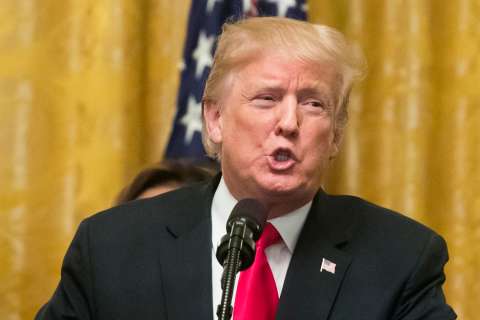 Trump anuncia incremento de aranceles a productos chinos