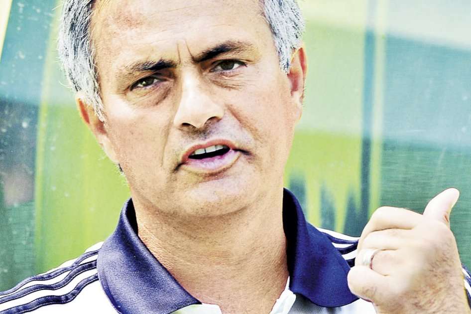 osé Mourinho buscará conseguir su tercer título con el Real Madrid. Ganó una Copa del Rey y una Liga. /AFP