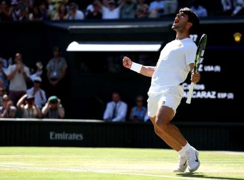 Imparable: Alcaraz venció a Fritz y jugará su tercera final seguida en Wimbledon