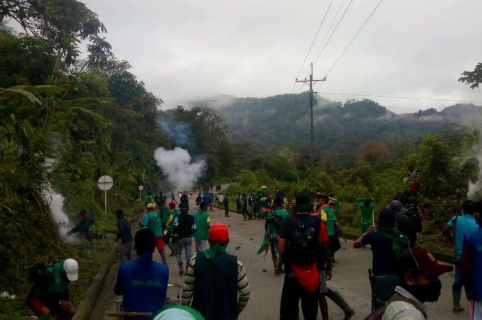 Las comunidades que hay presencia de la Dijin, 70 miembros del Esmad, dos carro tanques que gotean gasolina y dos drones.
/ Congreso de los Pueblos