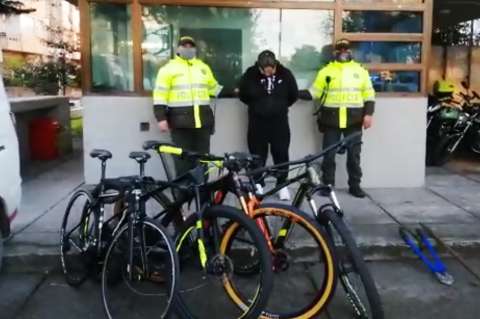 Capturan a un sujeto que robó cuatro bicicletas en Bogotá, avaluadas en $45 millones