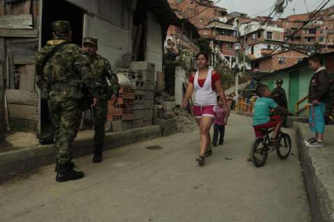 Aplazan acto de perdón en la Comuna 13 por no coordinar con el gobierno