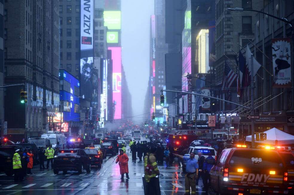 En Manhattan está prohibido instalar helipuertos en las azoteas de los inmuebles después de que el 16 de mayo de 1977 una de estos aparatos se estrelló en un edificio y causara la muerte de cinco personas. / AFP