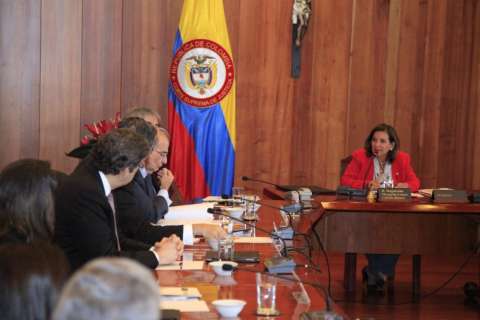 Negociadores del Gobierno se reunieron con los magistrados de la Corte Suprema
