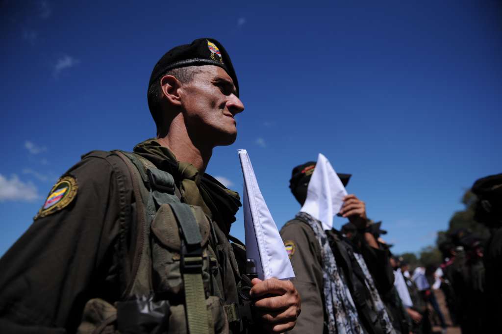 Guerrilleros del Bloque Caribe de las Farc, llegando a la vereda Pondores, en Fonseca "La Guajira".